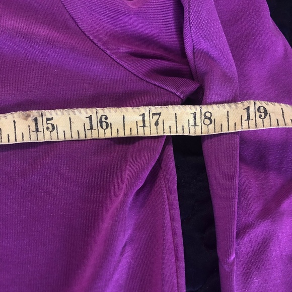 BAIA fucshia pullover with sleeve details - Picture 7 of 8